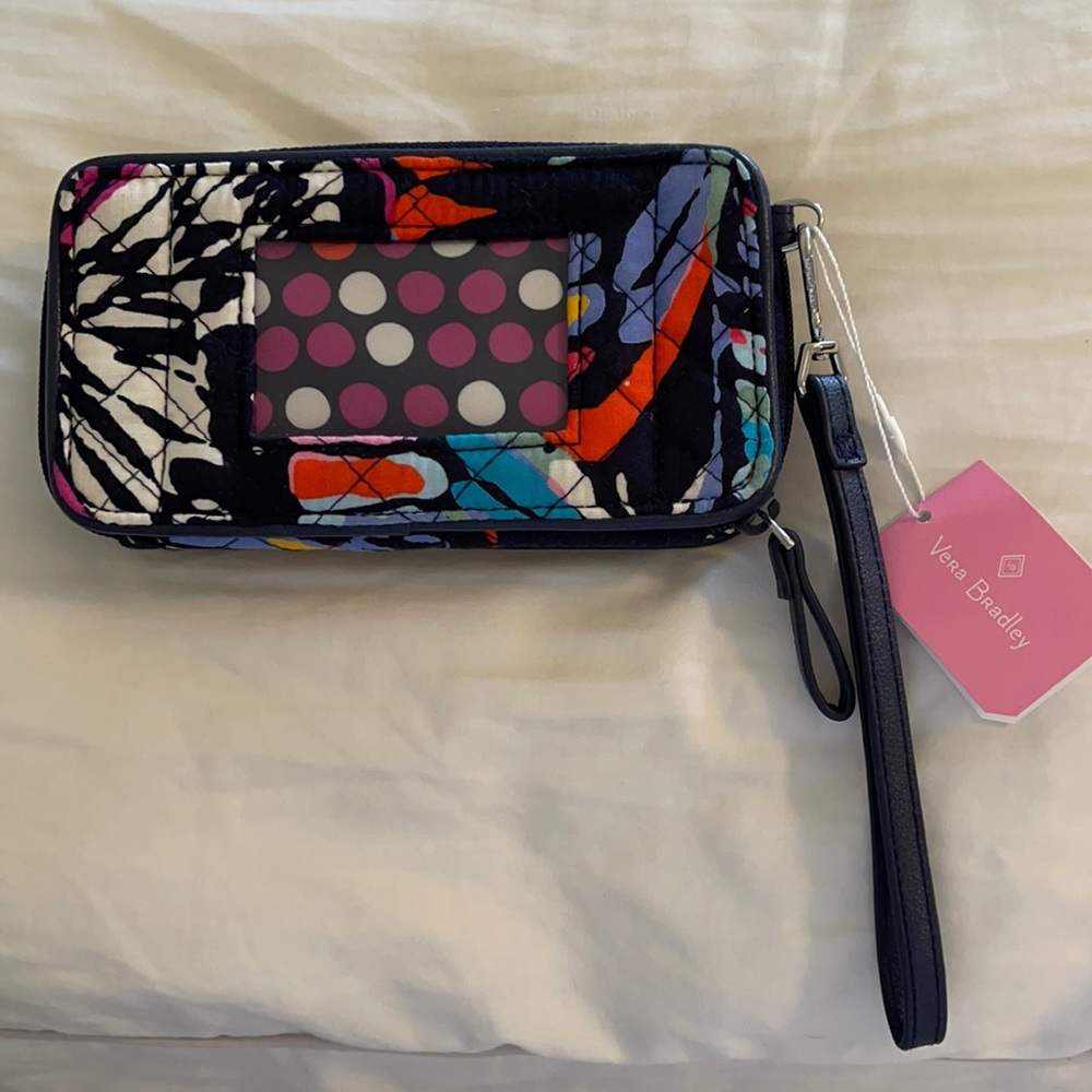 Vera Bradley RFID smartphone wristlet NWT